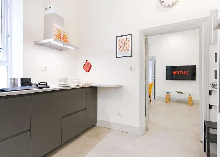 Elegantis Trastevere Modern - Comfort In Charming District Apartamento