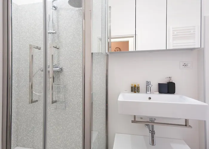 Elegantis Trastevere Modern - Comfort In Charming District *